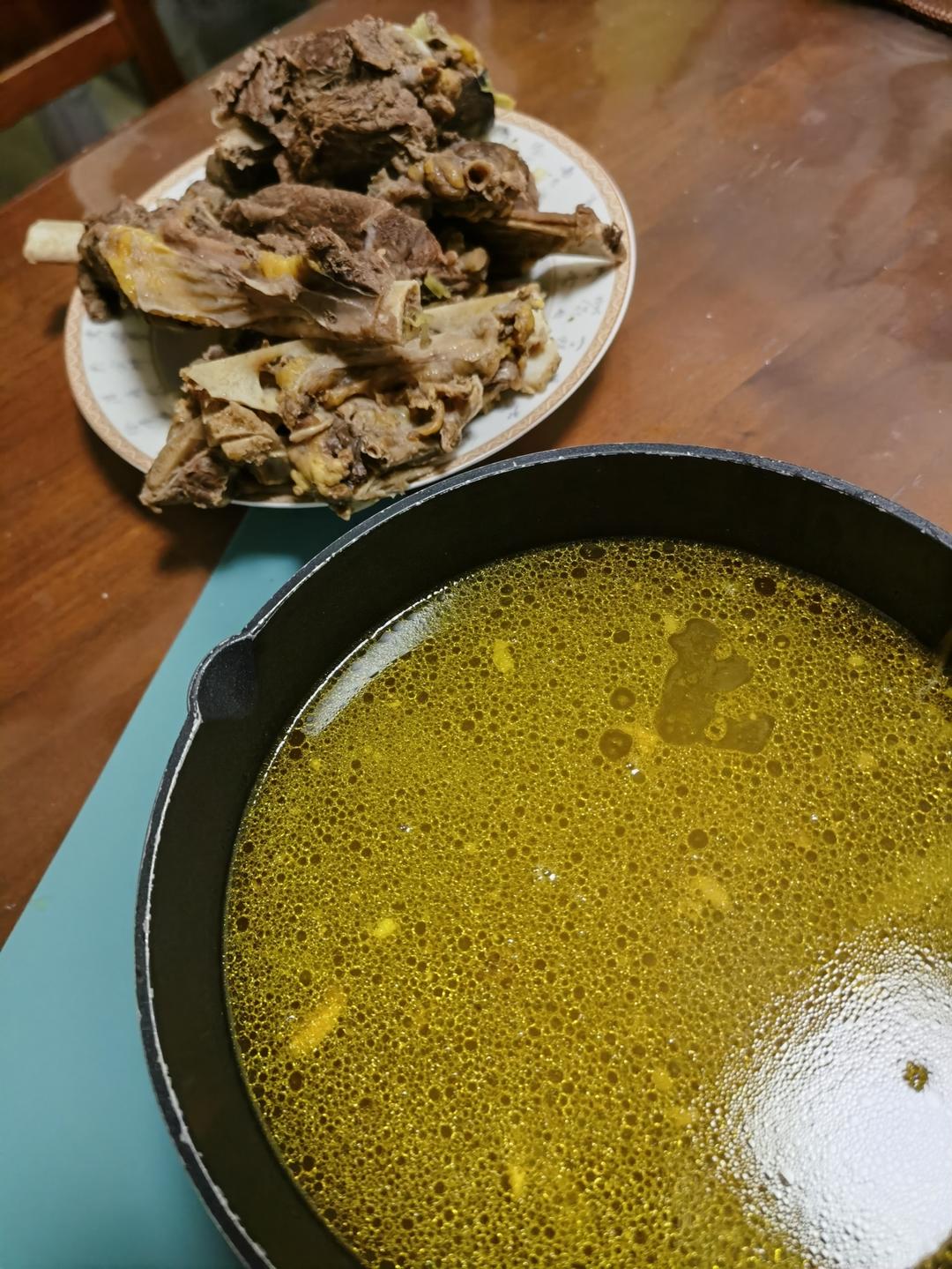 鲜掉眉毛的清炖牛肉汤（面）