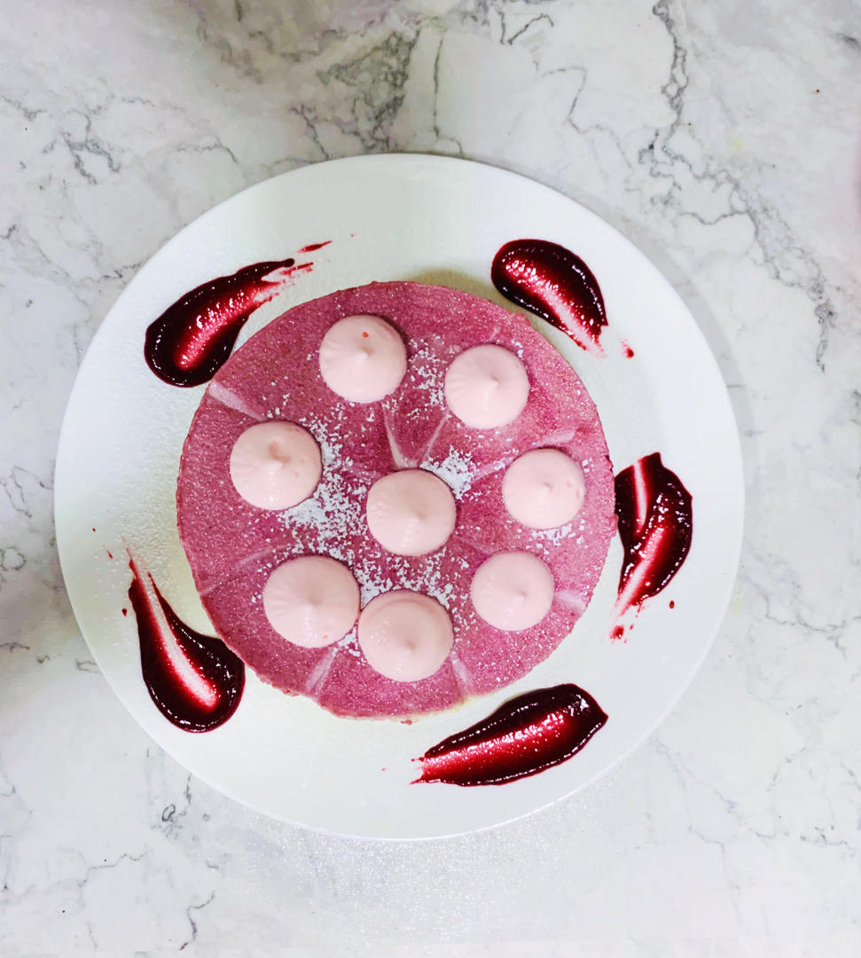 颜值爆表的草莓渐变芝士慕斯蛋糕（免烤箱6寸）