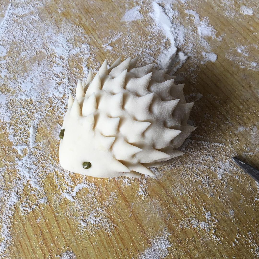 大狸猫_做的小刺猬馒头