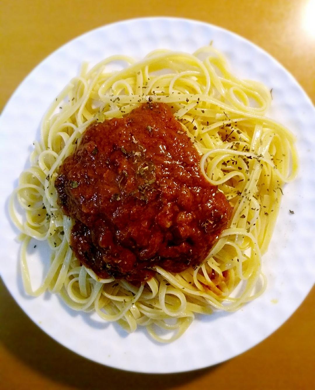 番茄肉酱意大利面