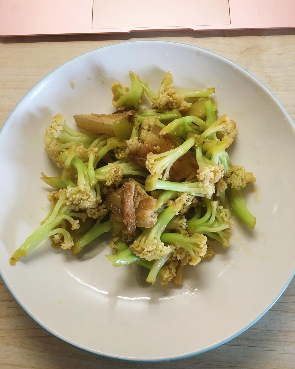老丁的私房菜-干锅花菜