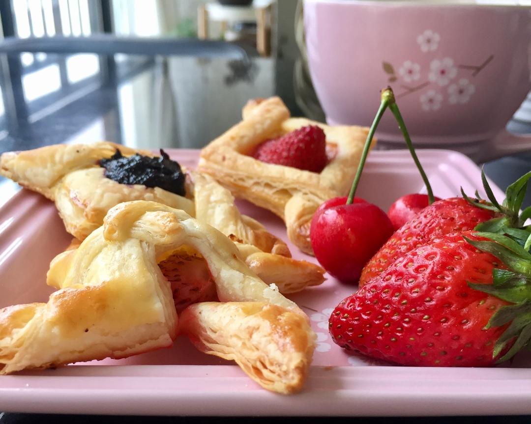 草莓风车酥
