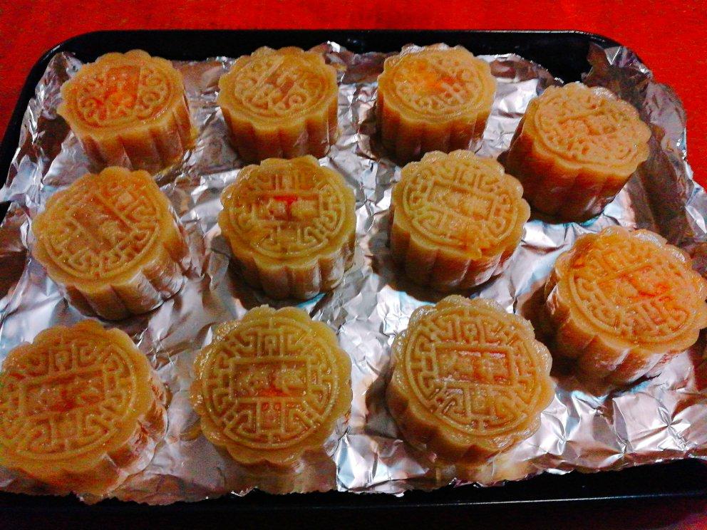 广式月饼——蛋黄莲蓉月饼