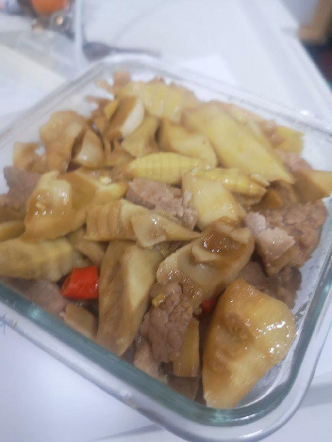 肉香笋鲜的春笋炒五花肉