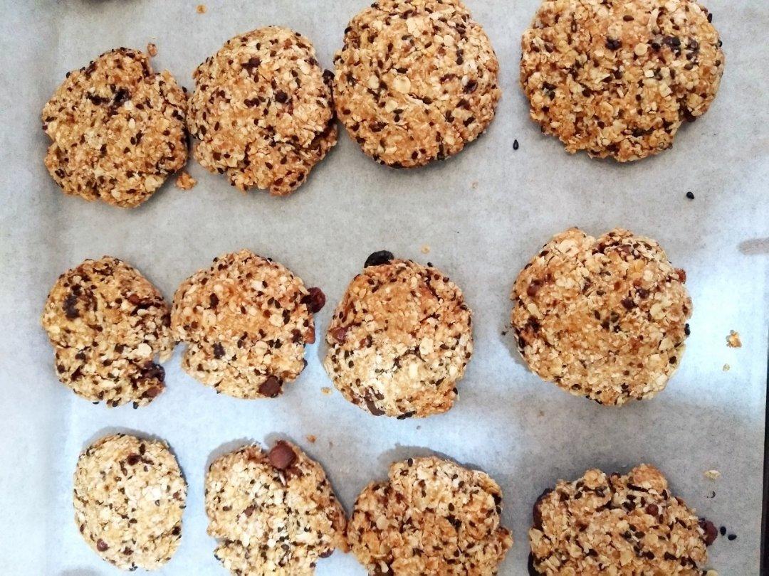 素食:有机燕麦芝麻大饼干
