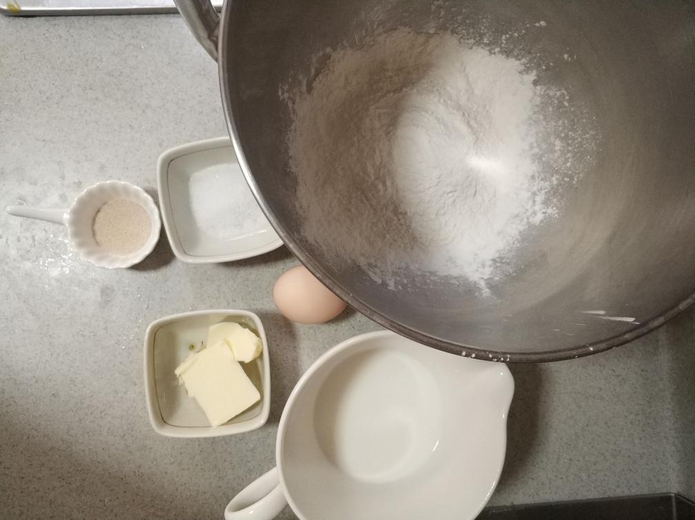 纯奶手撕吐司的做法 步骤1