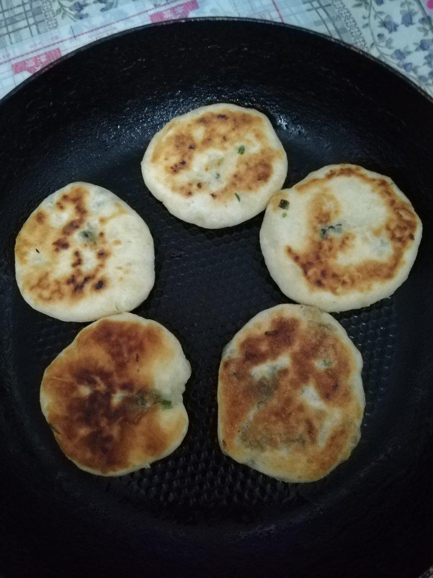 皮薄馅大～韭菜鸡蛋饼