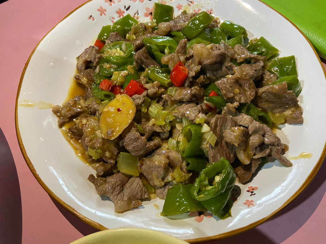 小炒黄牛肉