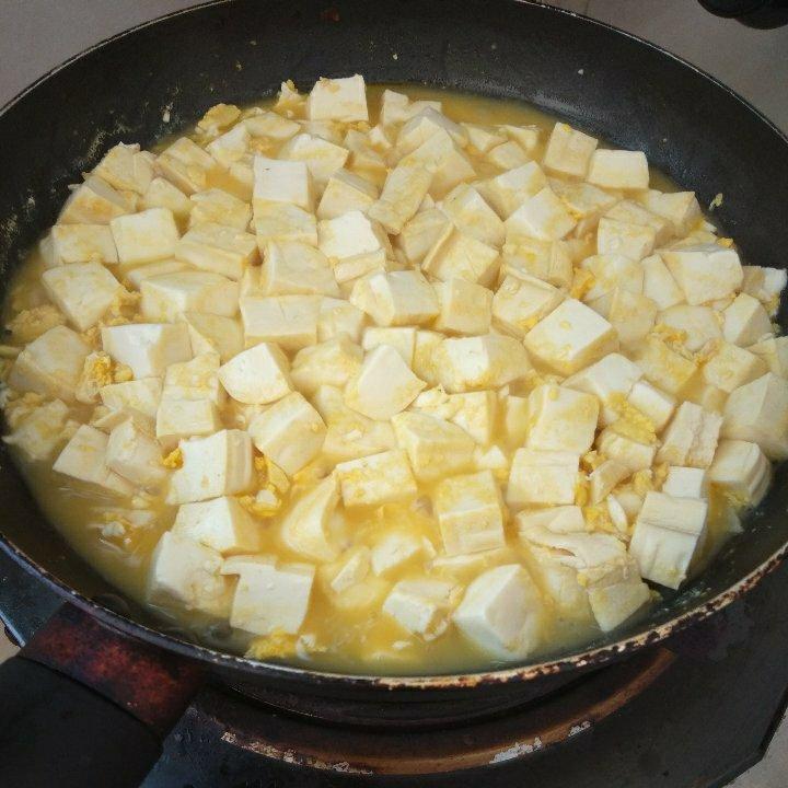 咸鸭蛋豆腐