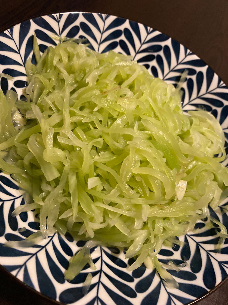 厨师长教你：夏日开胃小菜“凉拌莴笋丝”的家常做法，简单易学赶紧收藏吧