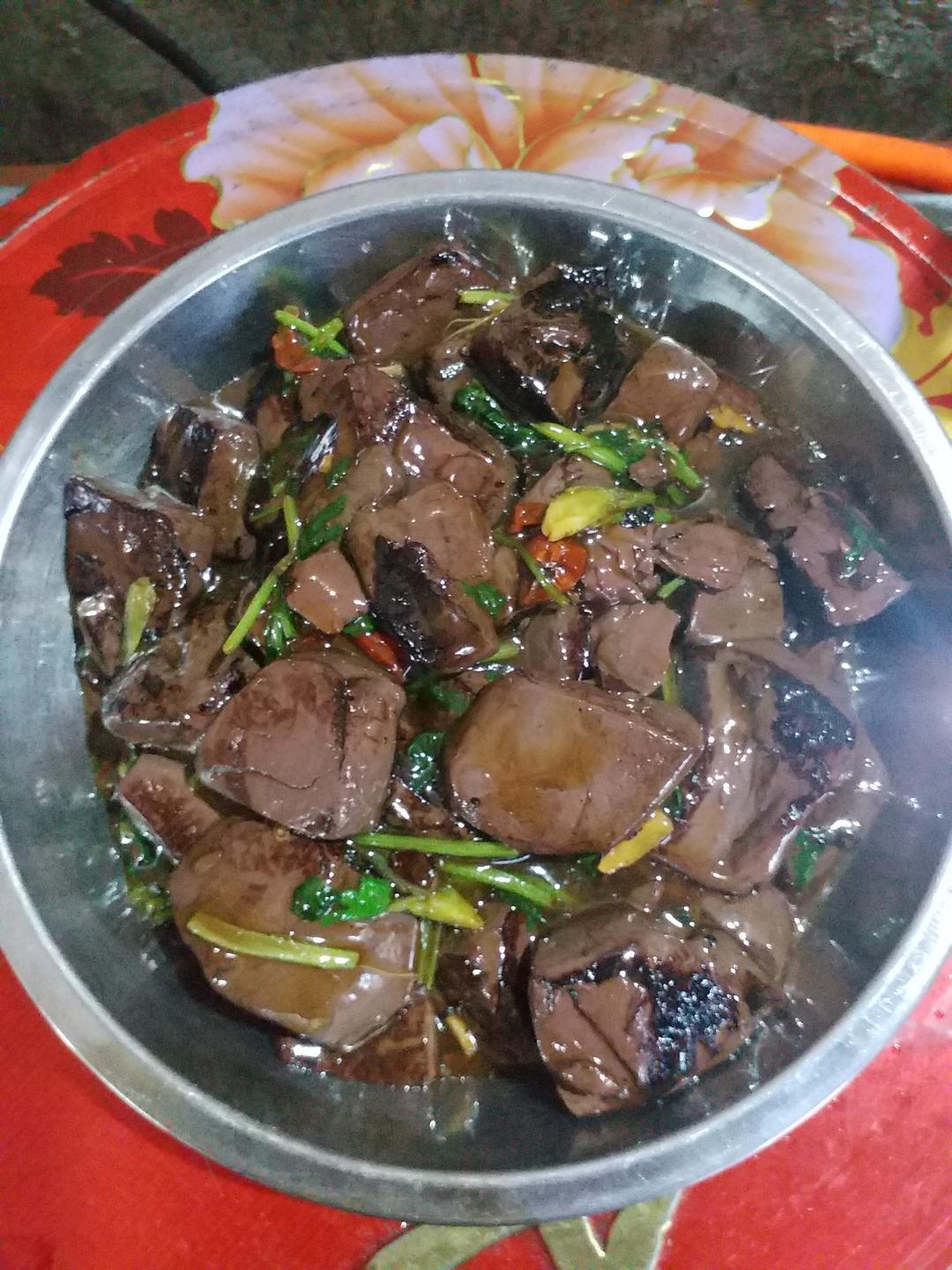 中国结中国结做的大蒜炒猪血