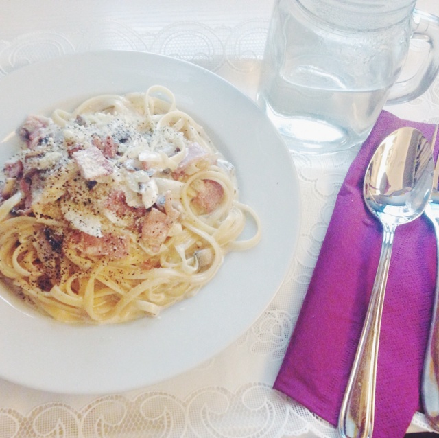 白蘑菇奶油培根意面