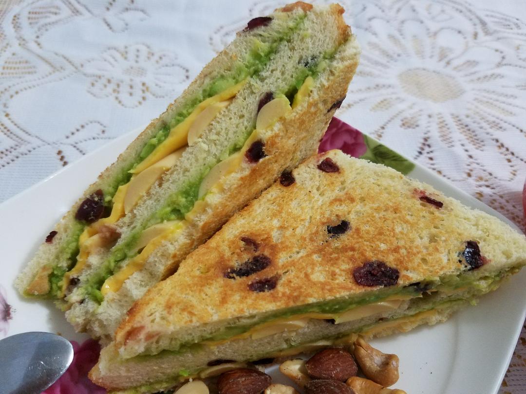 牛油果早餐三明治 Avocado Breakfast Toasted Sandwich