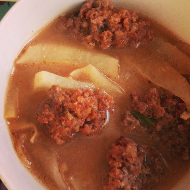 牛肉丸子萝卜汤