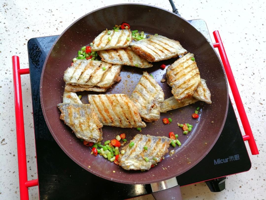 香酥椒盐带鱼