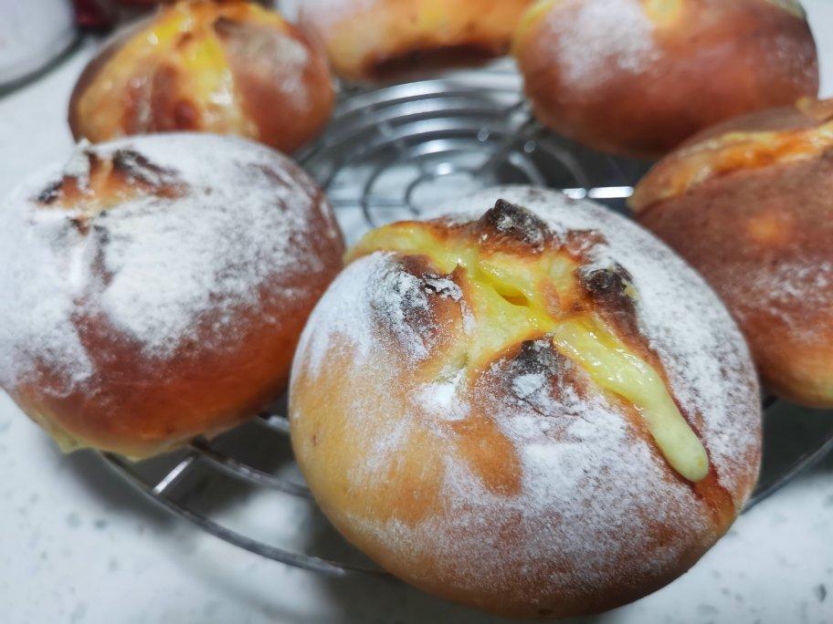 (超好吃的咸口面包）爆浆培根芝士面包