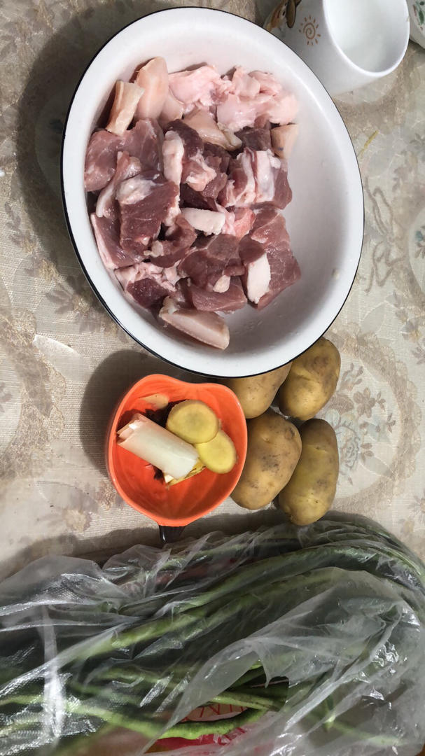 红烧肉炖土豆（丝毫不腻）