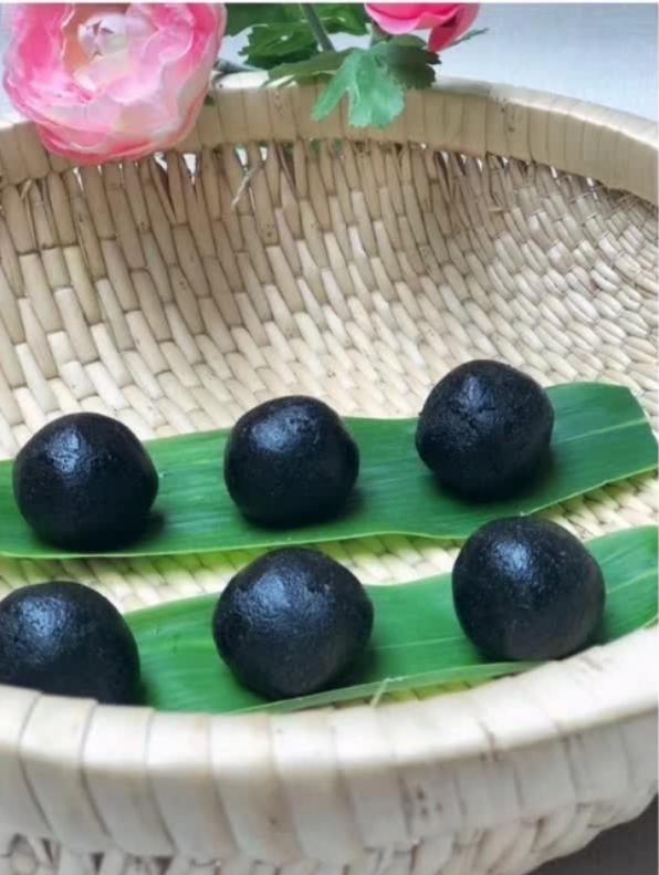 小美黑芝麻丸的做法