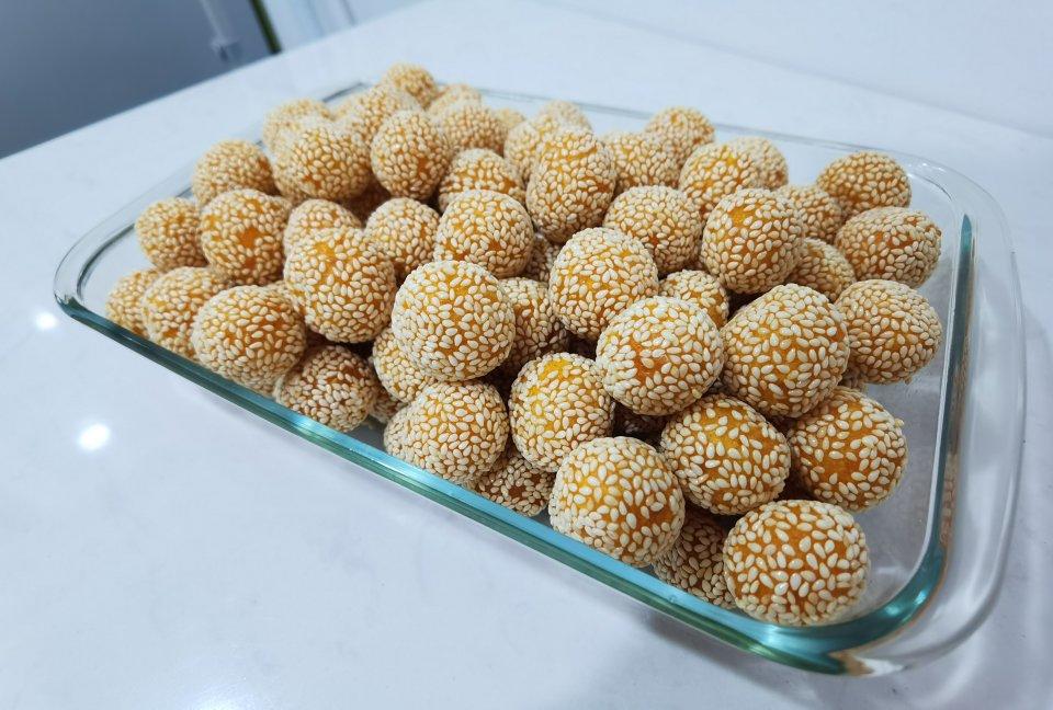 “南瓜芝麻球”聚餐必做小点心