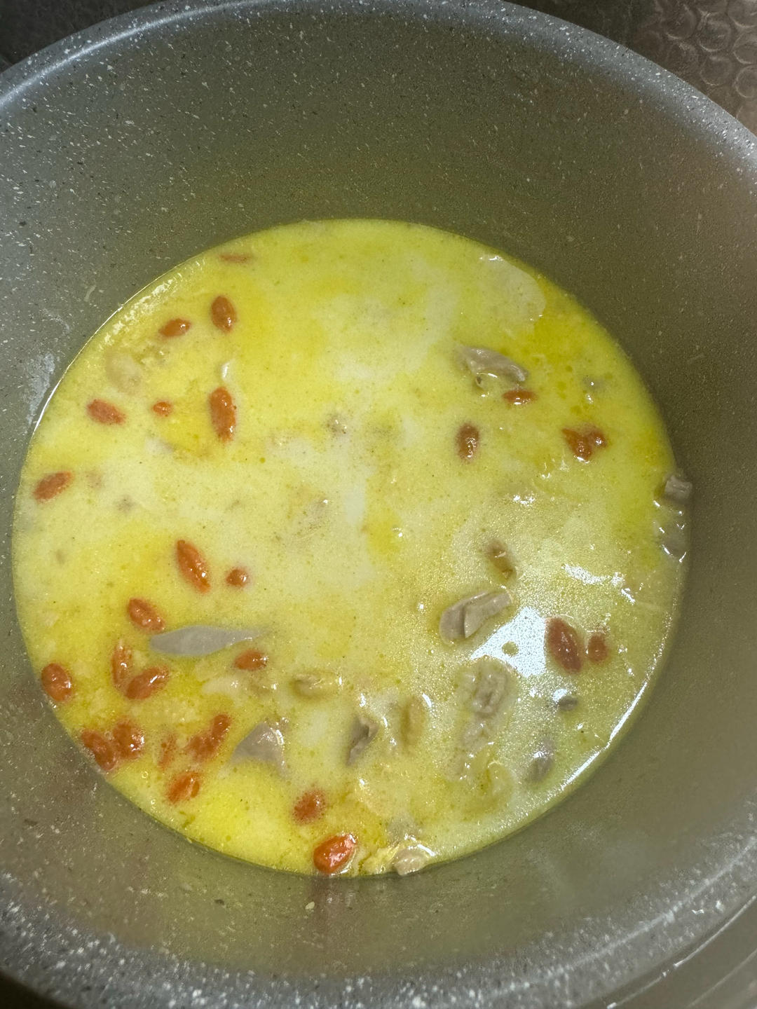 〈胡椒猪肚鸡汤〉，我超级喜欢的味道，欣小厨 😏