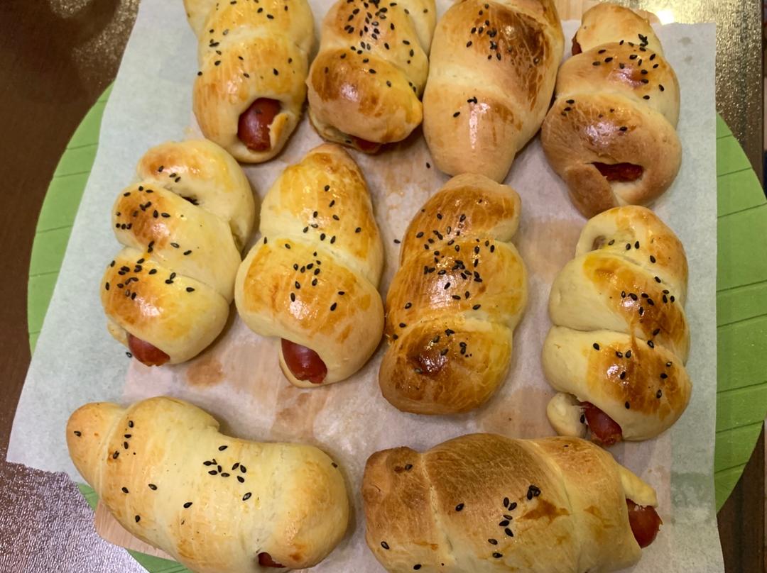 火腿肠燕麦面包