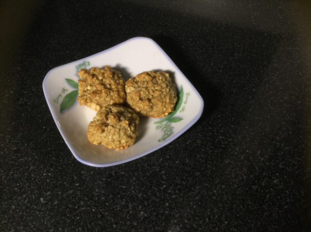 榛果脆——无油无面粉的饼干