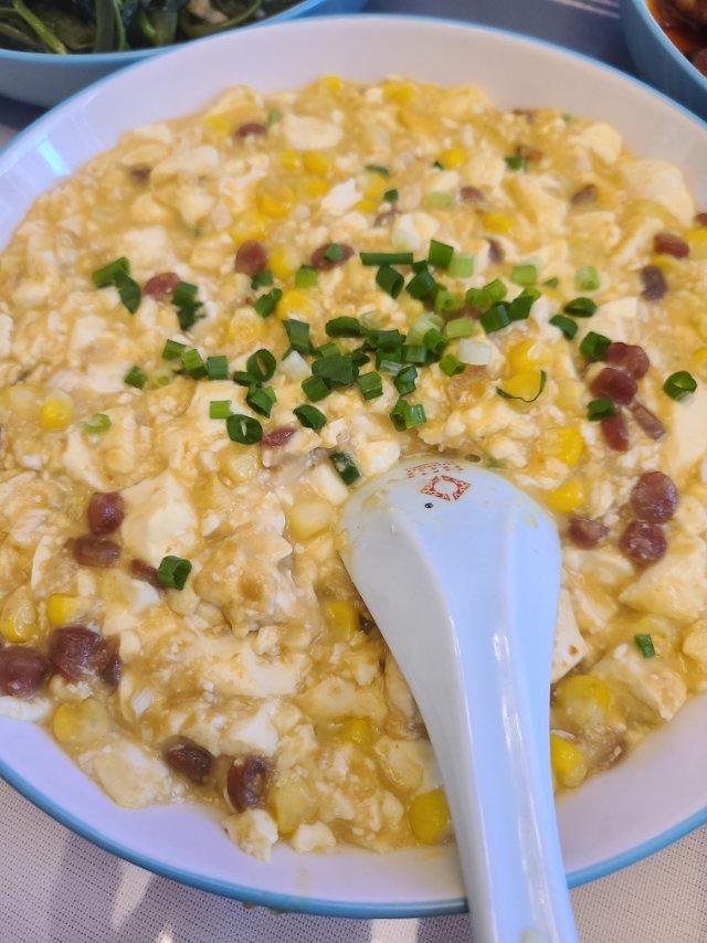 咸鸭蛋黄做的蟹黄豆腐