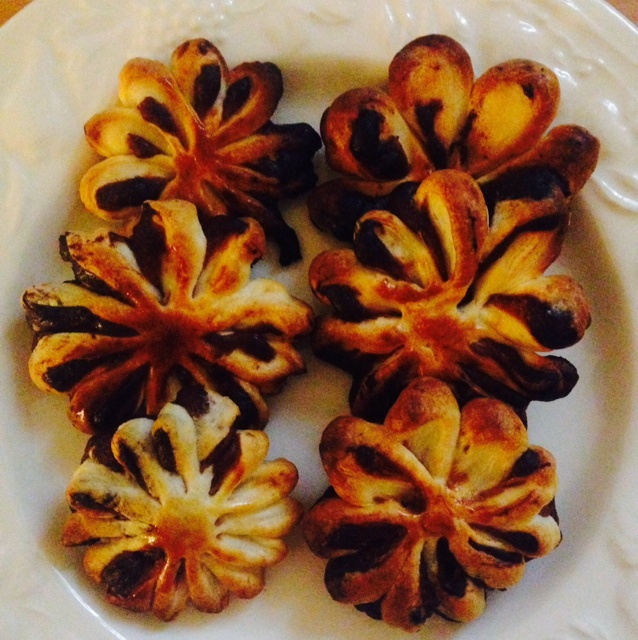 豆沙菊花酥