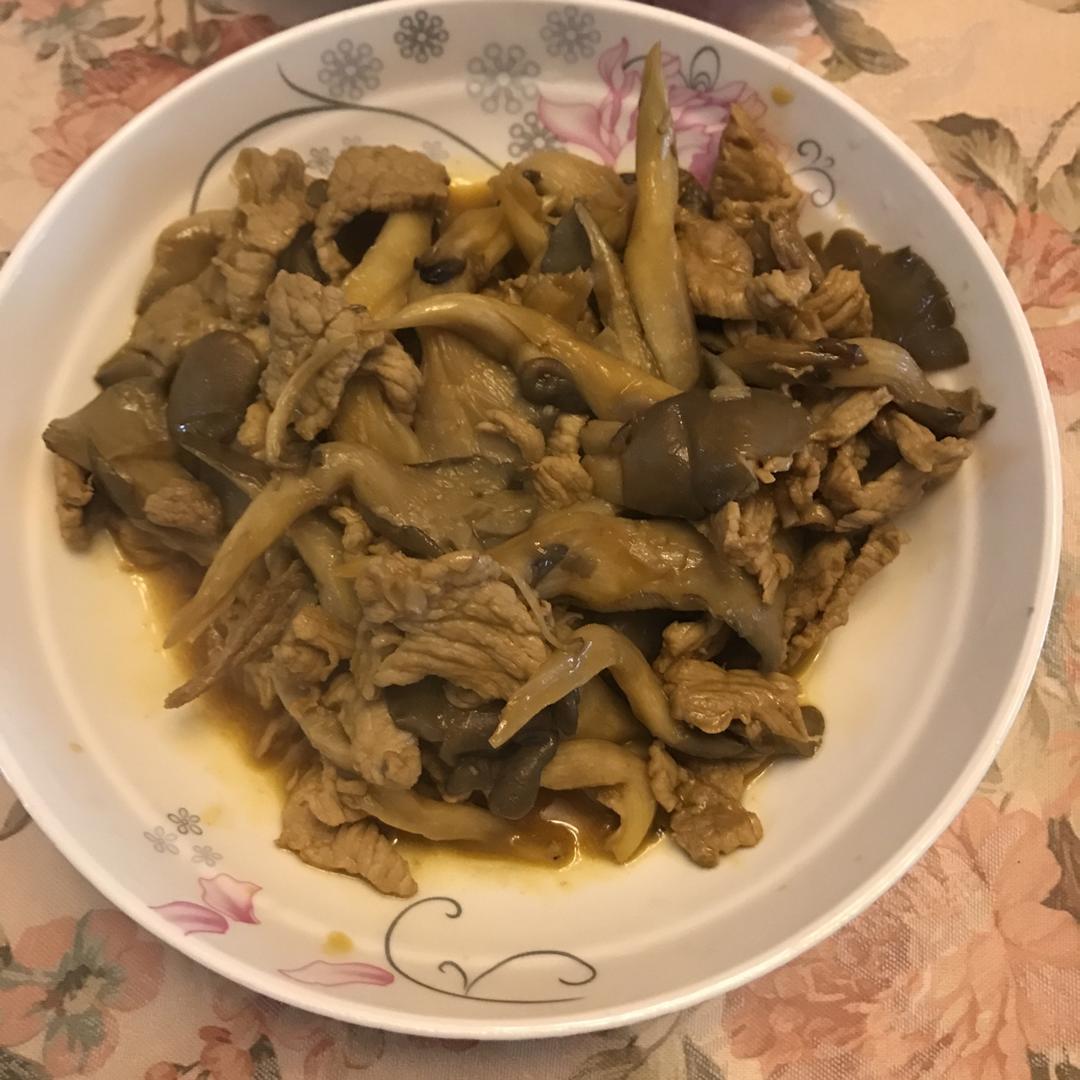 平菇炒肉