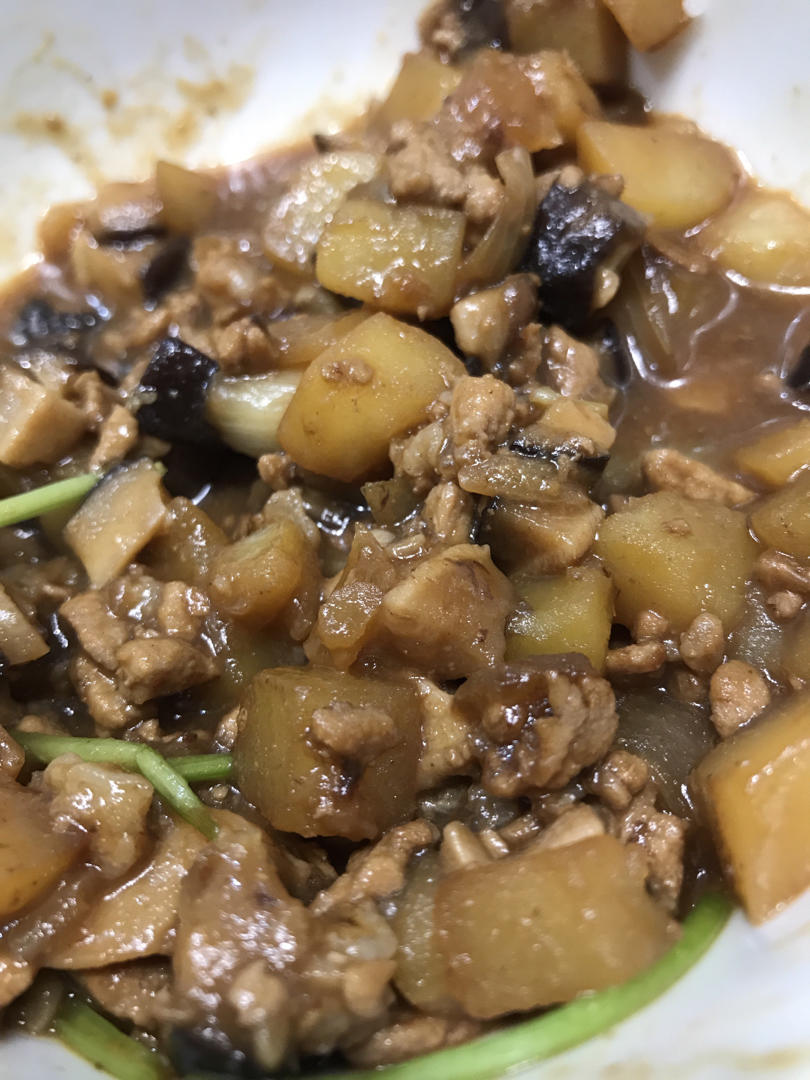 ㊙️好吃到舔盘😋土豆香菇肉末拌饭🍚