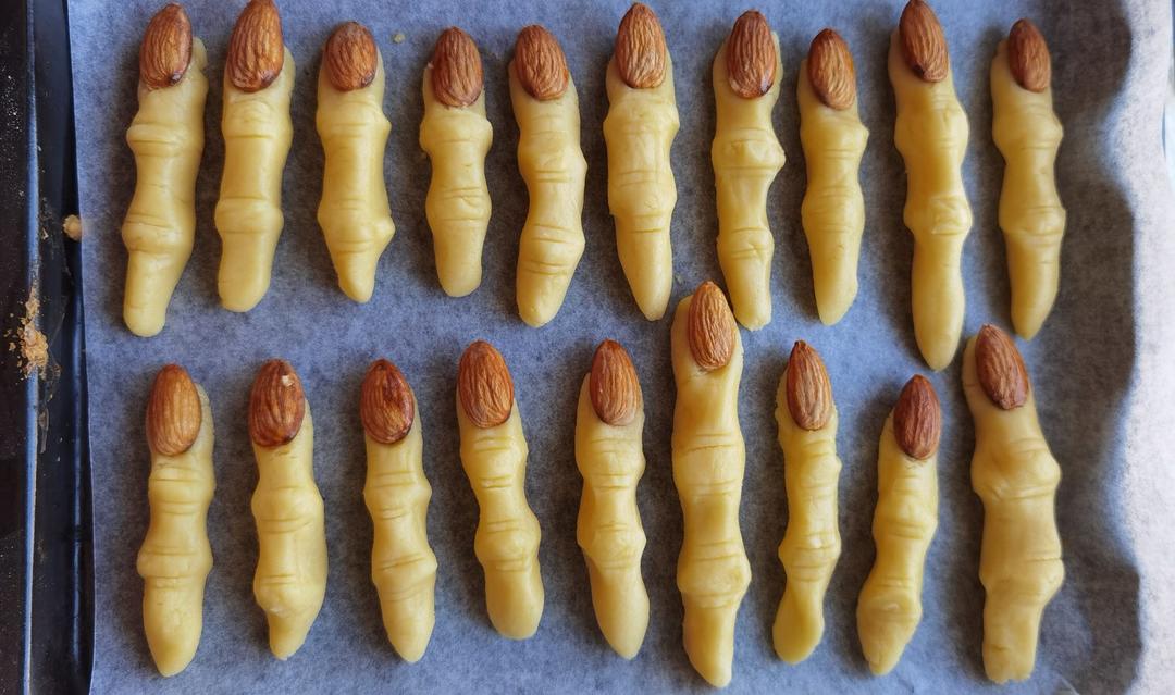 万圣节手指饼干（超逼真）