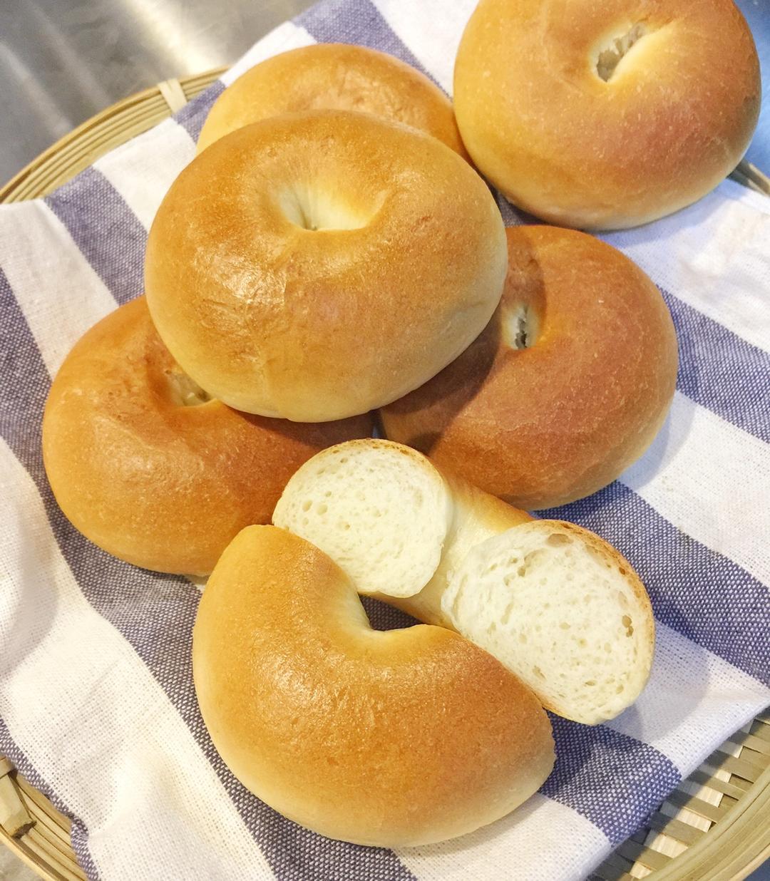 藤田千秋的蔓越莓白巧克力贝果