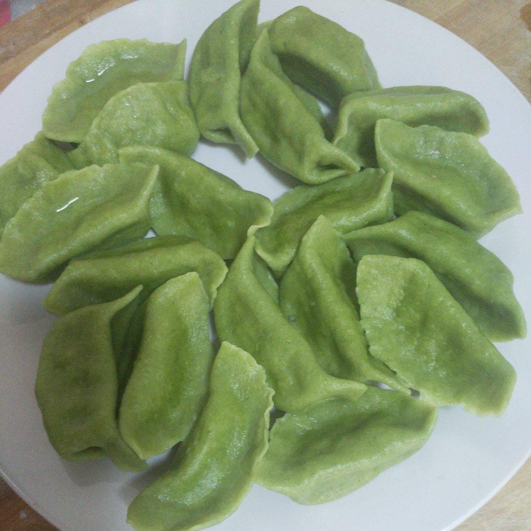 〈羊肉香芹水饺馅〉，太爱羊肉了，欣小厨 😉