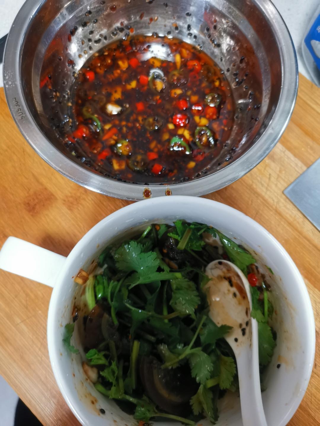 我妈最拿手的拌皮蛋！不好吃来找我