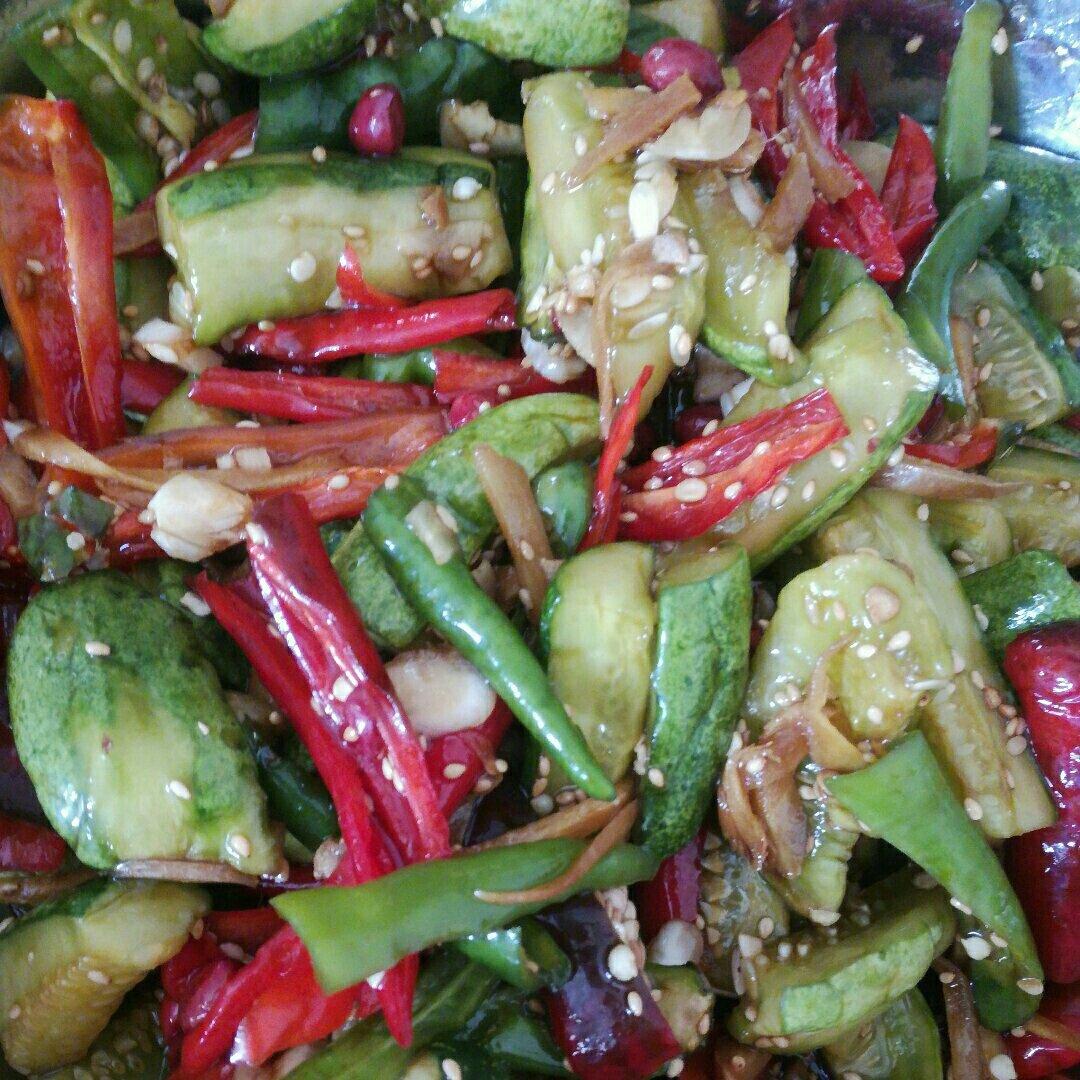 腌黄瓜（非常好吃的咸菜）