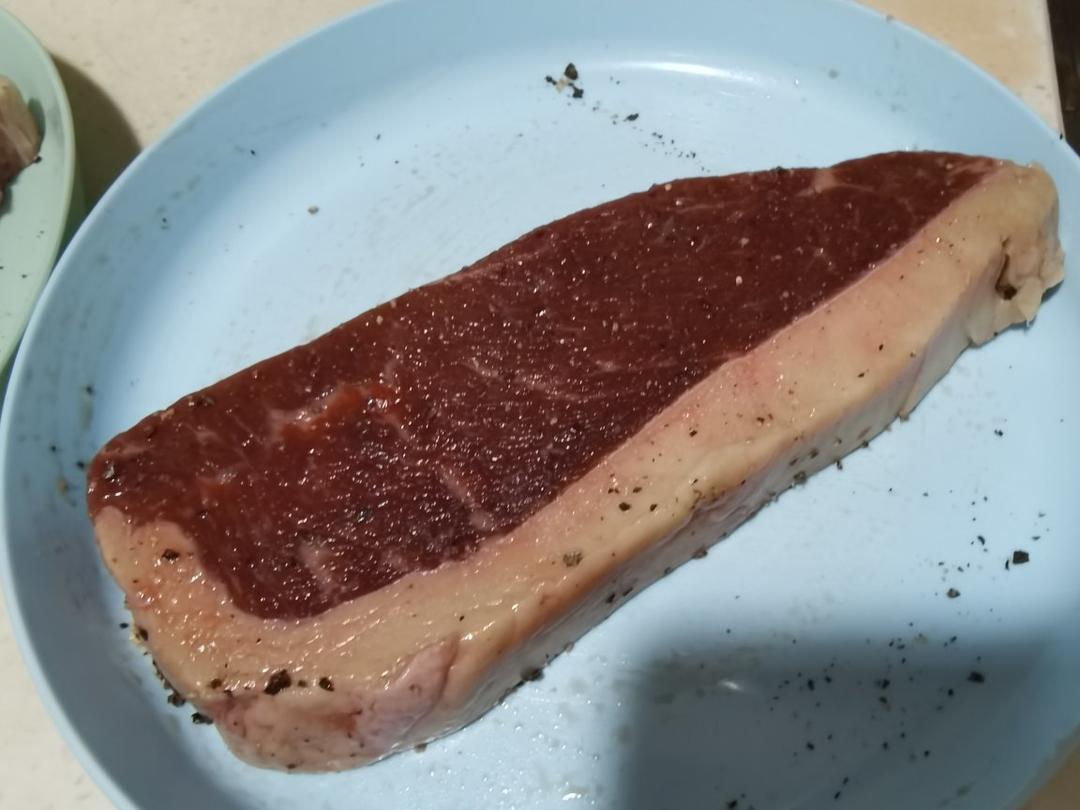 好吃到哭的煎牛排