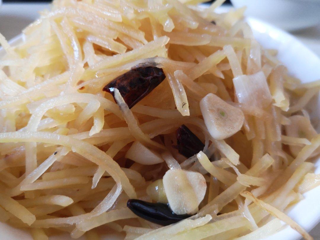 在家也能做出馆子味儿的醋溜/炝炒/酸辣土豆丝（就是那道看似简单，实则步步玄机的土豆丝）
