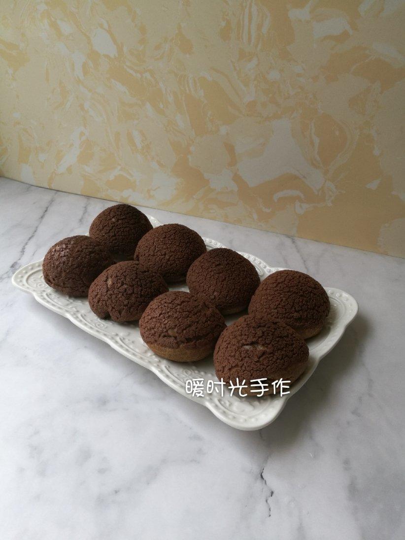 巧克力酥皮泡芙