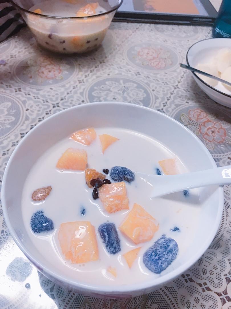 风scenery做的q弹软糯的椰奶芋圆糖水