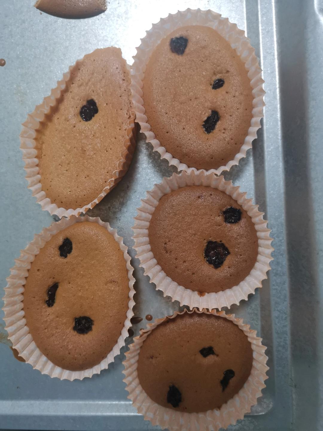 宝宝最爱的小纸杯蛋糕