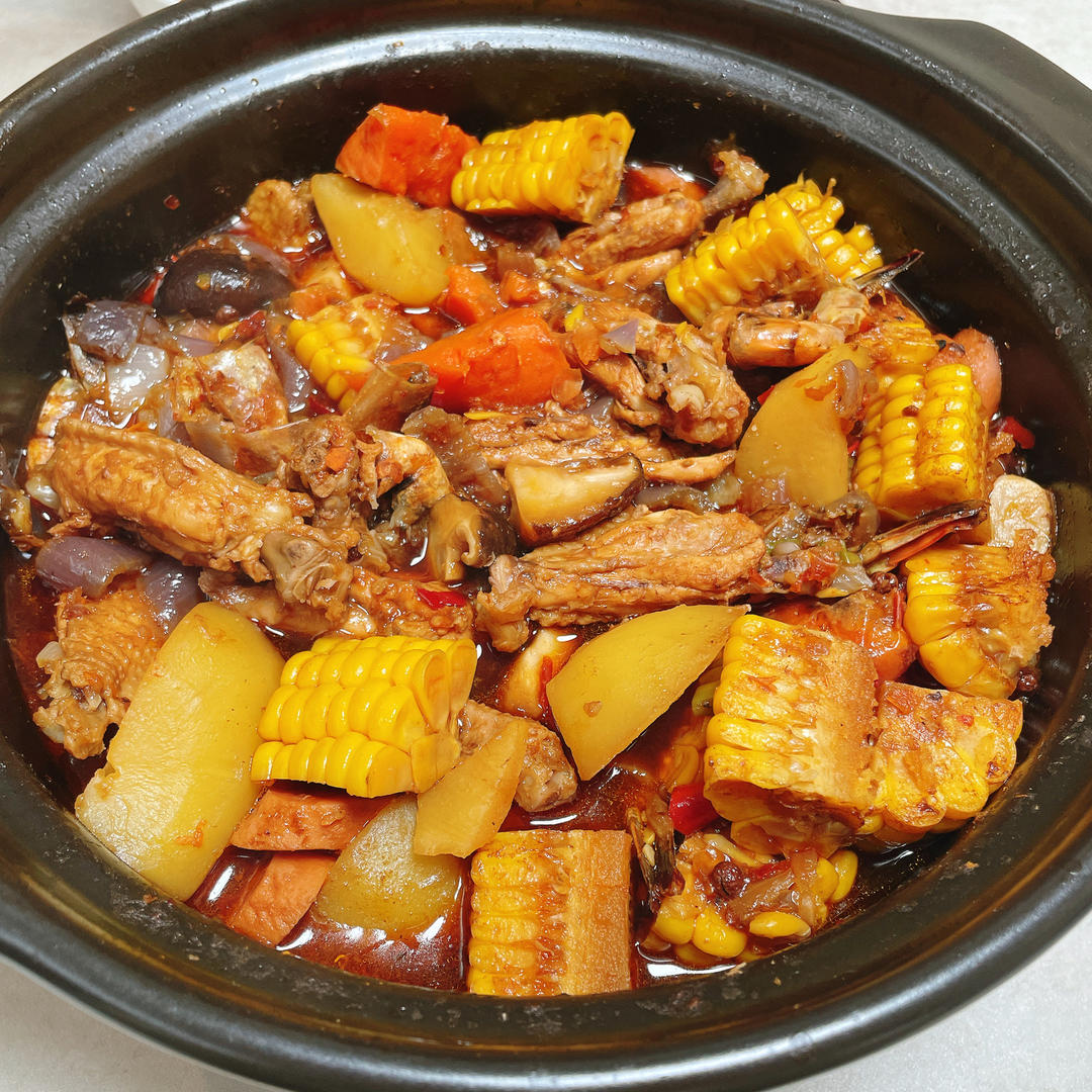 巨下饭的鲜虾鸡翅玉米煲