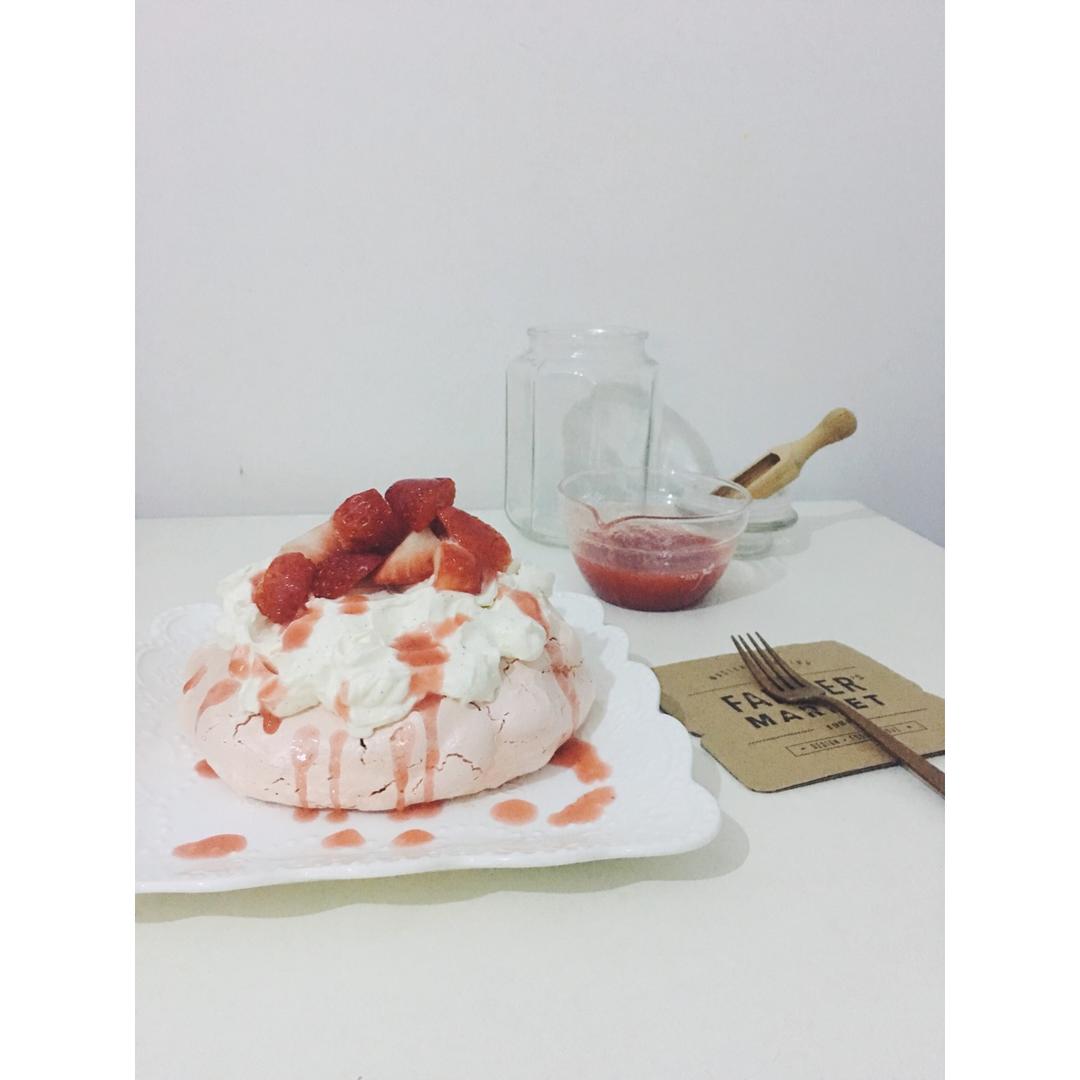 Strawberry pavlova（帕芙洛娃）