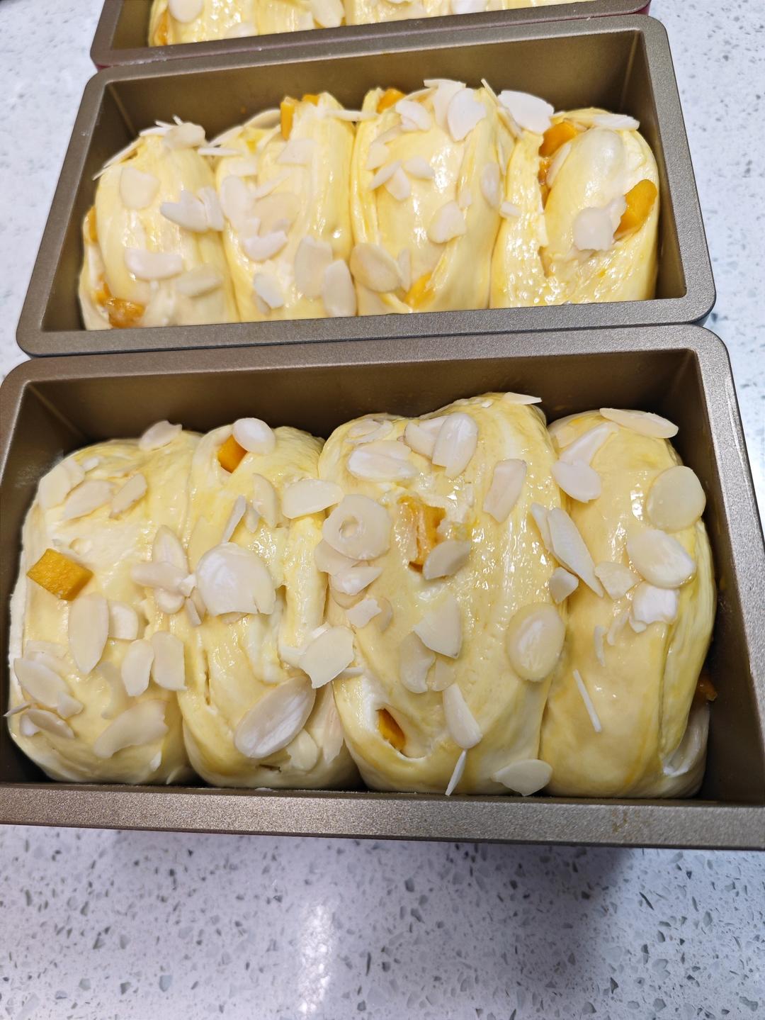 蔓越莓奶酪小吐司｜酸甜柔软的面包