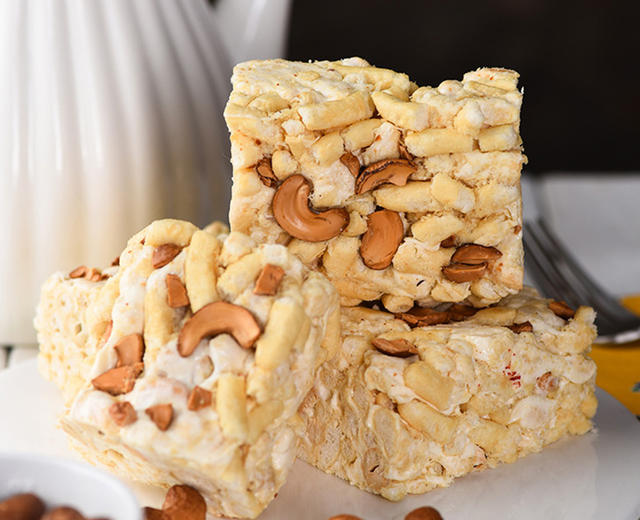 劣狐狐烘焙,牛扎奶芙,雪芙酥 劣狐狐烘焙,牛扎奶芙,雪芙酥