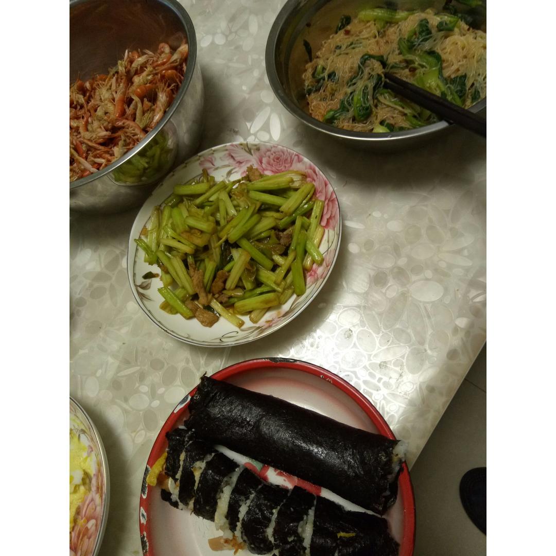 芹菜炒肉