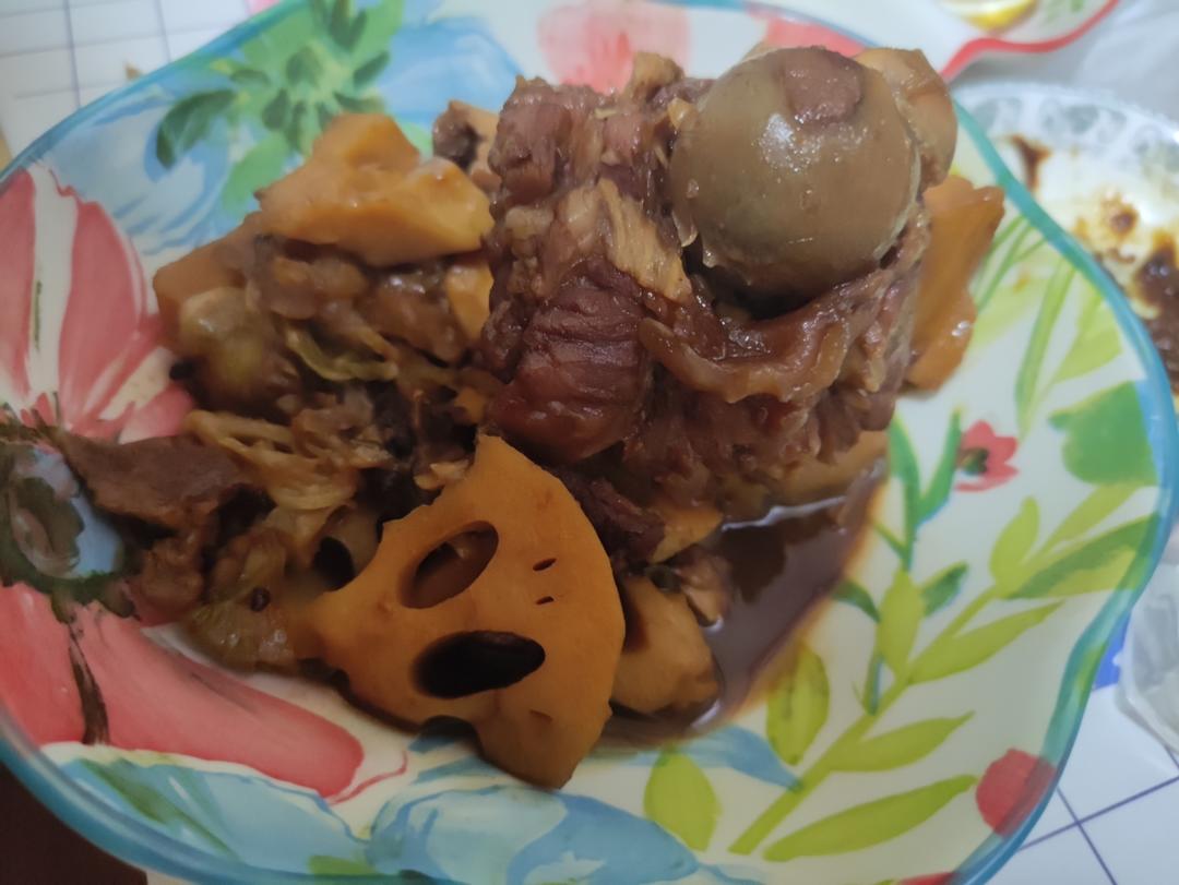 家常酱烧大骨头