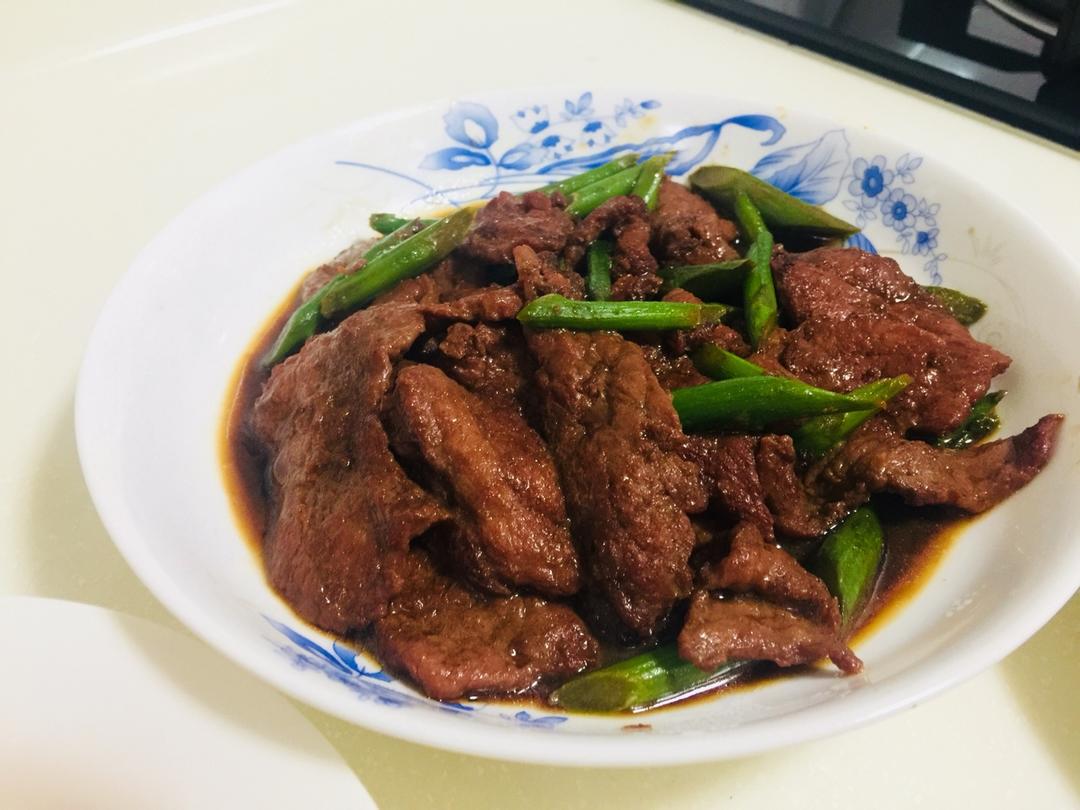 芦笋炒牛肉