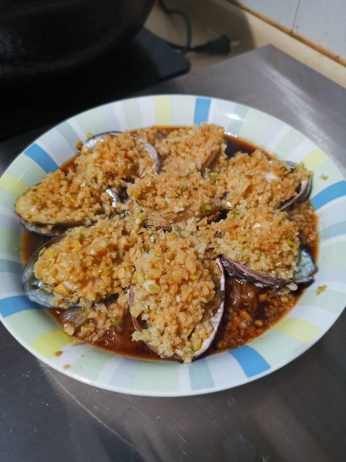 蒜蓉粉丝蒸鲍鱼