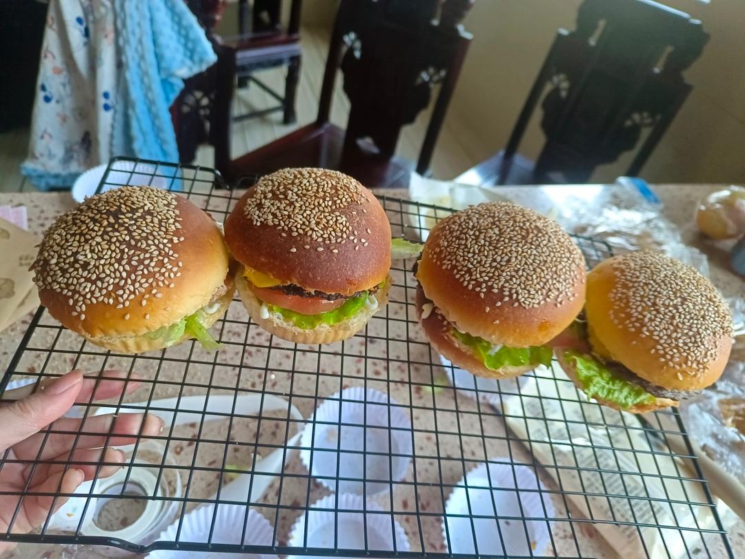 做了10000个汉堡胚后，我来教你最简单的做法