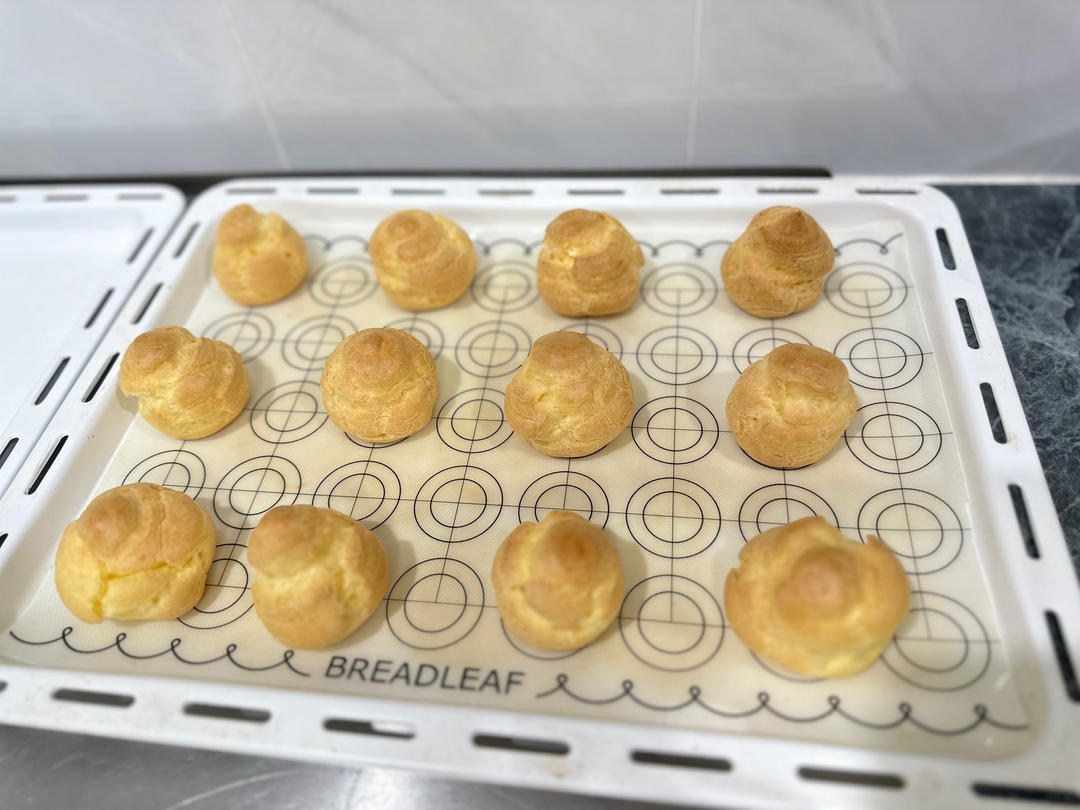 简单易成功的奶油小泡芙做法
